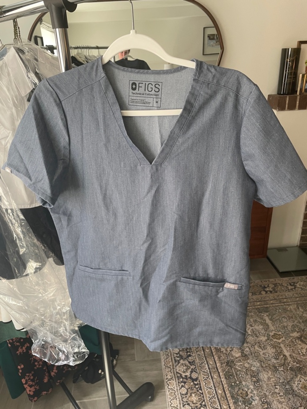 FIGS Chambray V-Neck Scrub Top - Chambray Blue